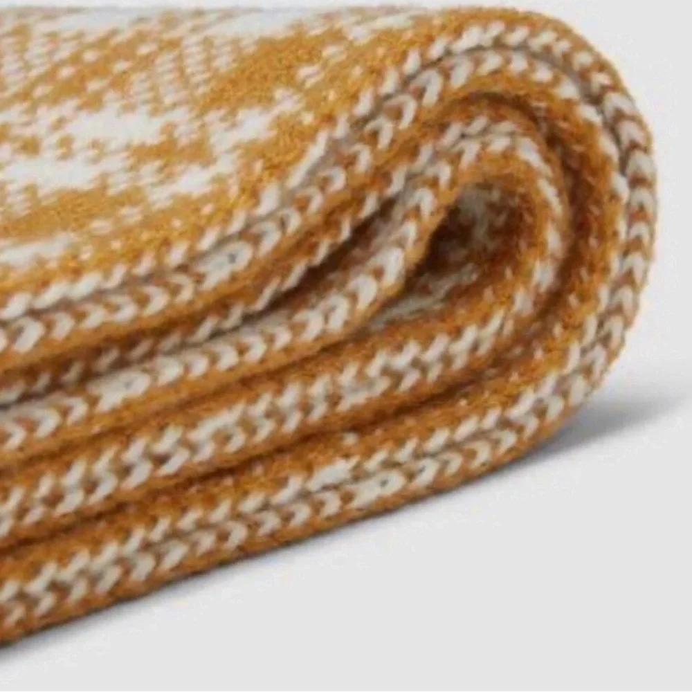 Timberland plaid‎ knit scarf in a wheat and cream color scheme Urban Outdoors